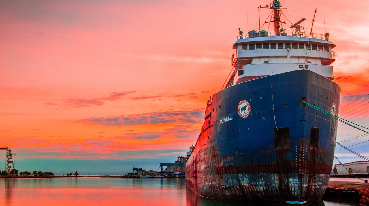 Employing an excellent 3PL that coordinates with freight forwarding can help you save money, reduce labor and add improve your reputation.